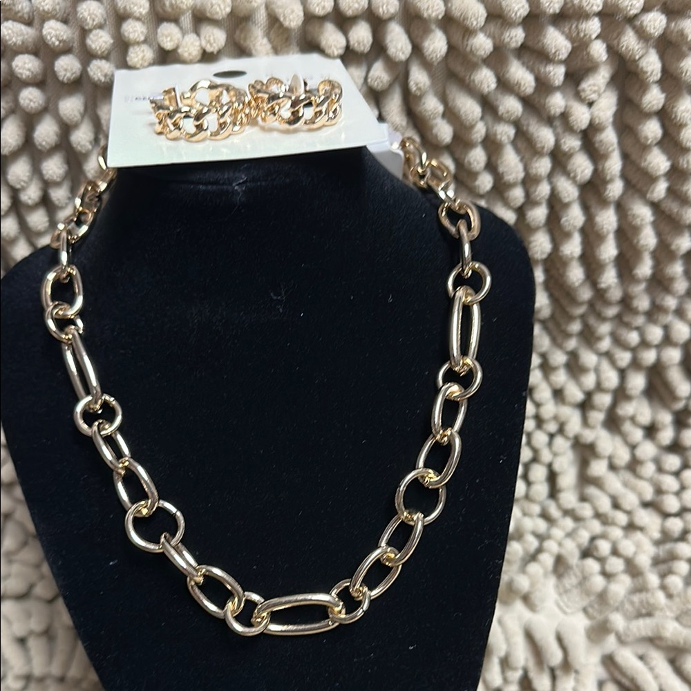A New Day chunky Gold set ! - Picture 2 of 4